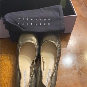 Vera wang Lavender label Shoes like new pewter